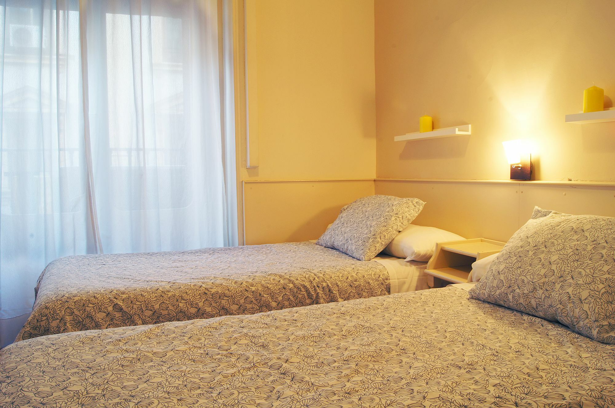 Hostal Alistana Madrid Buitenkant foto
