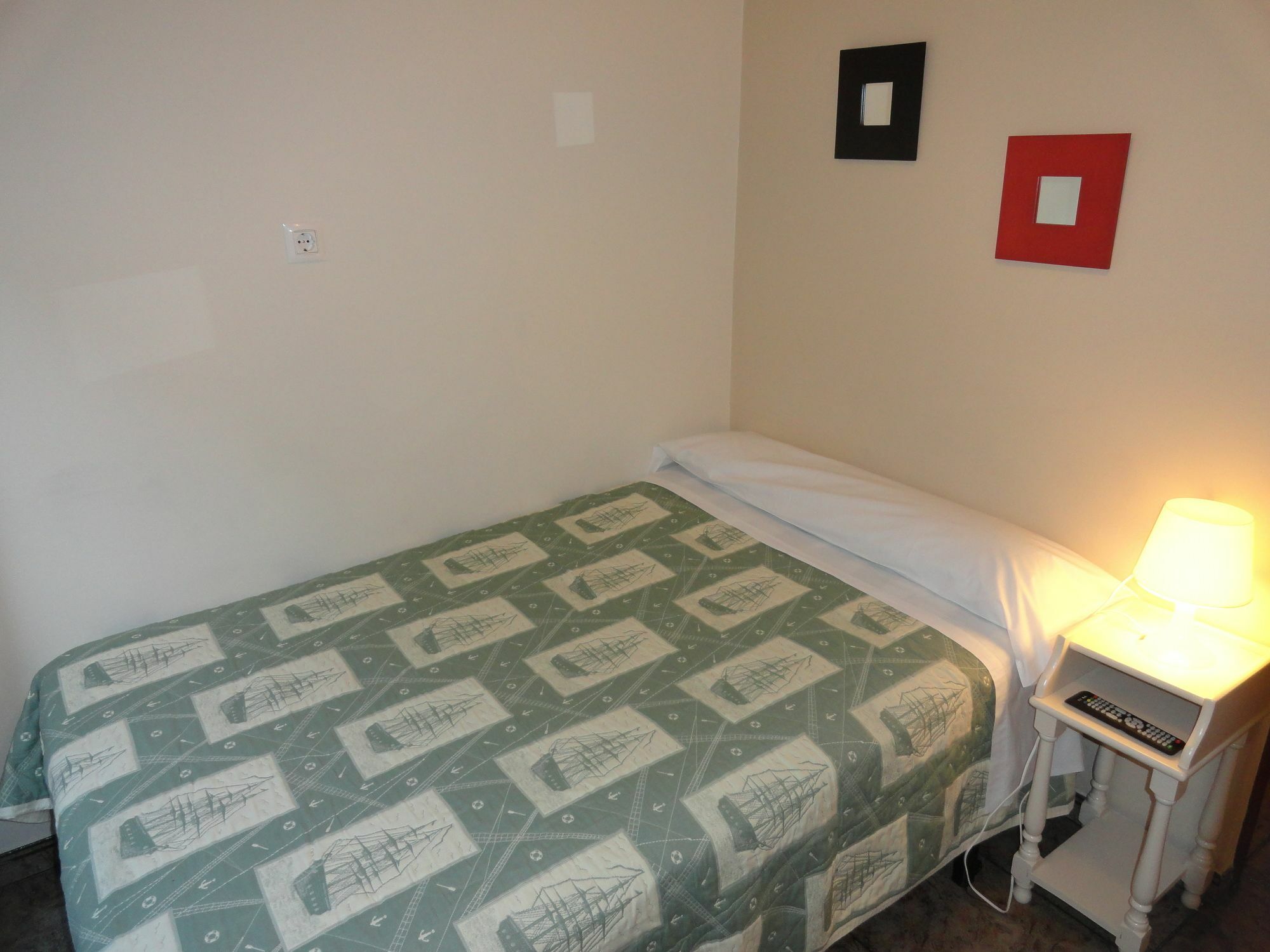 Hostal Alistana Madrid Buitenkant foto